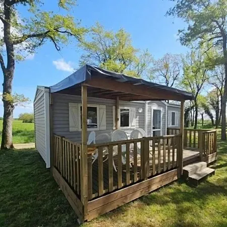 M.Home Acces F004 3Chbr/6Pers אתר קמפינג La Boissiere-de-Montaigu