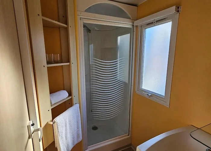 M.home Acces F004 3chbr/6pers